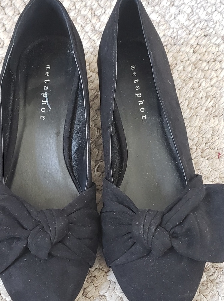 Velvet shoes